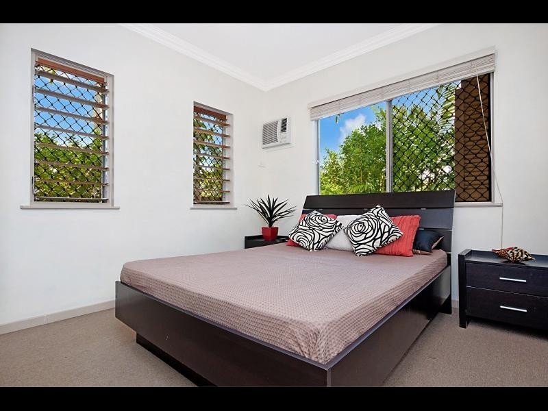 203/2-8 Centenary Close, Manoora QLD 4870