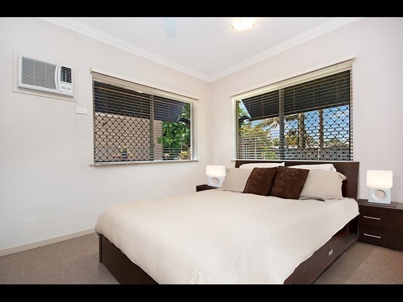 203/2-8 Centenary Close, Manoora QLD 4870