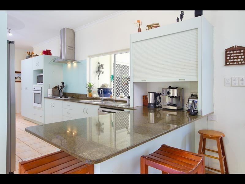 9 Gerbera Street, Holloways Beach QLD 4878