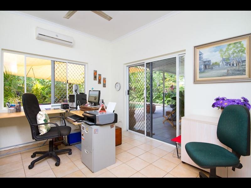 9 Gerbera Street, Holloways Beach QLD 4878
