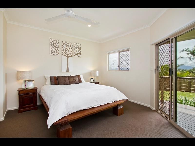 19 Guthrie Close, Bentley Park QLD 4869