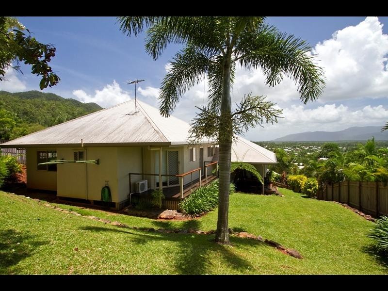 19 Guthrie Close, Bentley Park QLD 4869