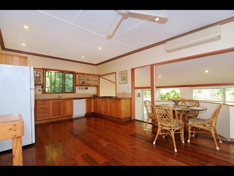 11 Fulton Close, Whitfield QLD 4870