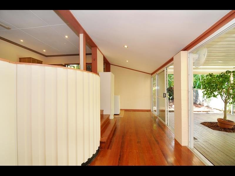 11 Fulton Close, Whitfield QLD 4870