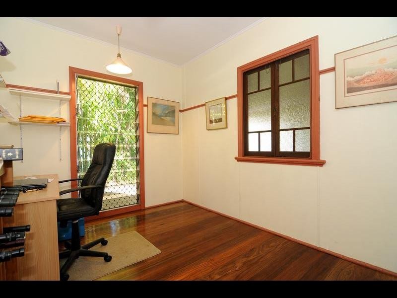 11 Fulton Close, Whitfield QLD 4870