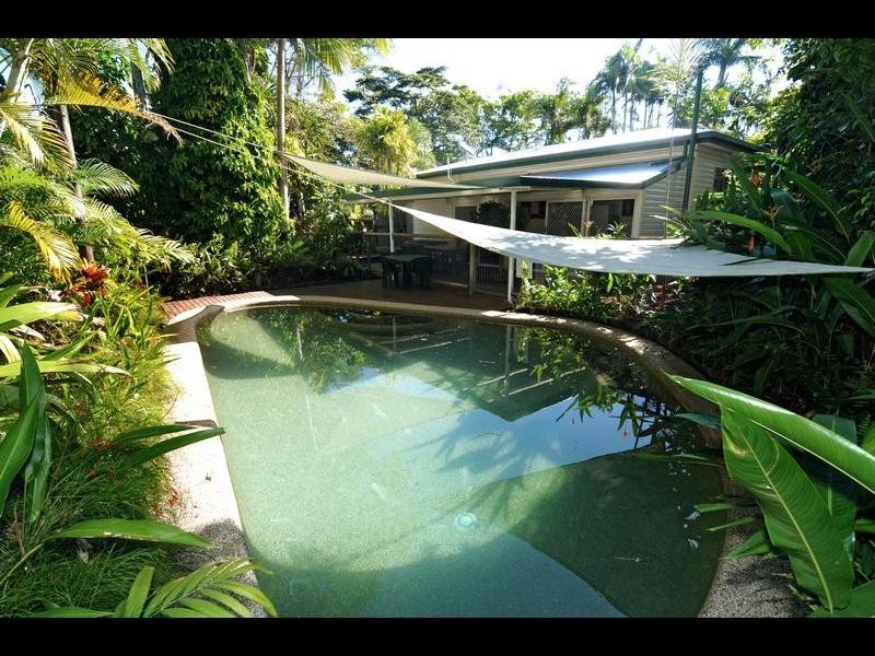 11 Fulton Close, Whitfield QLD 4870