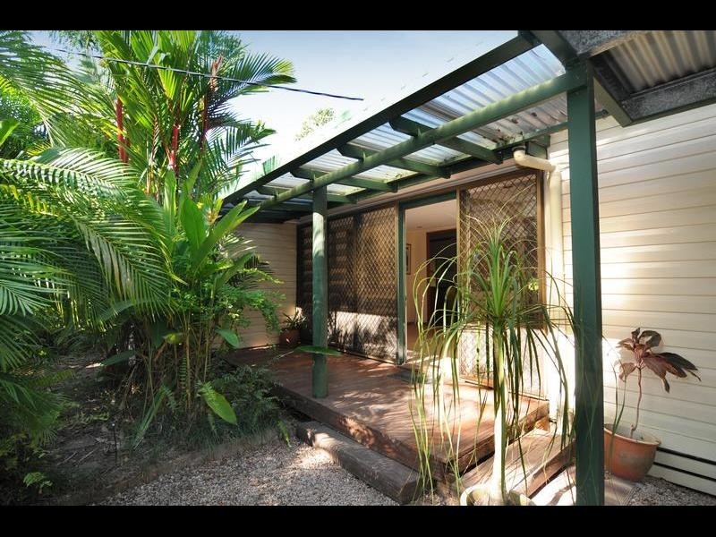 11 Fulton Close, Whitfield QLD 4870