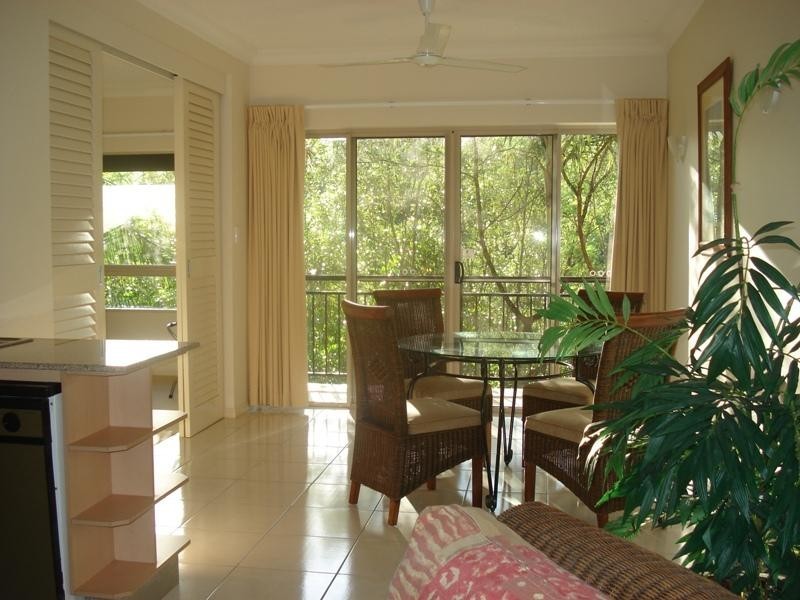 1728/2 Greenslopes Street, Cairns North QLD 4870