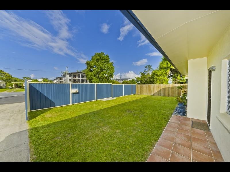181 Swallow Street, Mooroobool QLD 4870