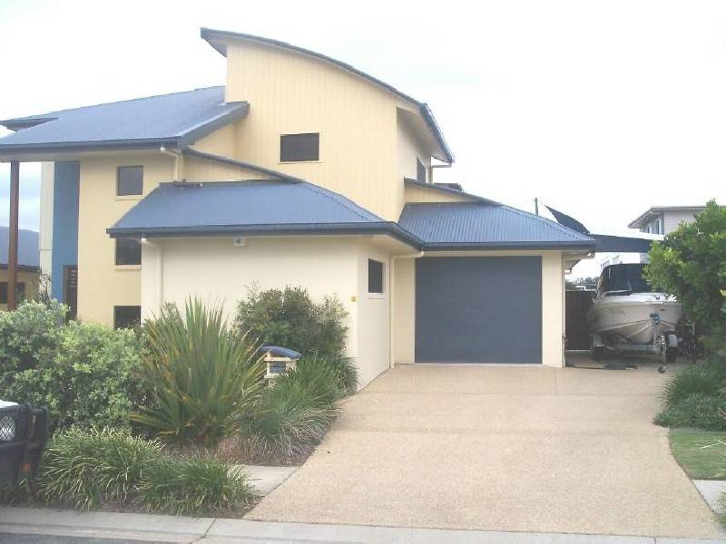 2/2 Pheeny Lane, Casuarina NSW 2487