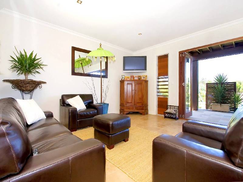 8 Hyndes Lane, Casuarina NSW 2487