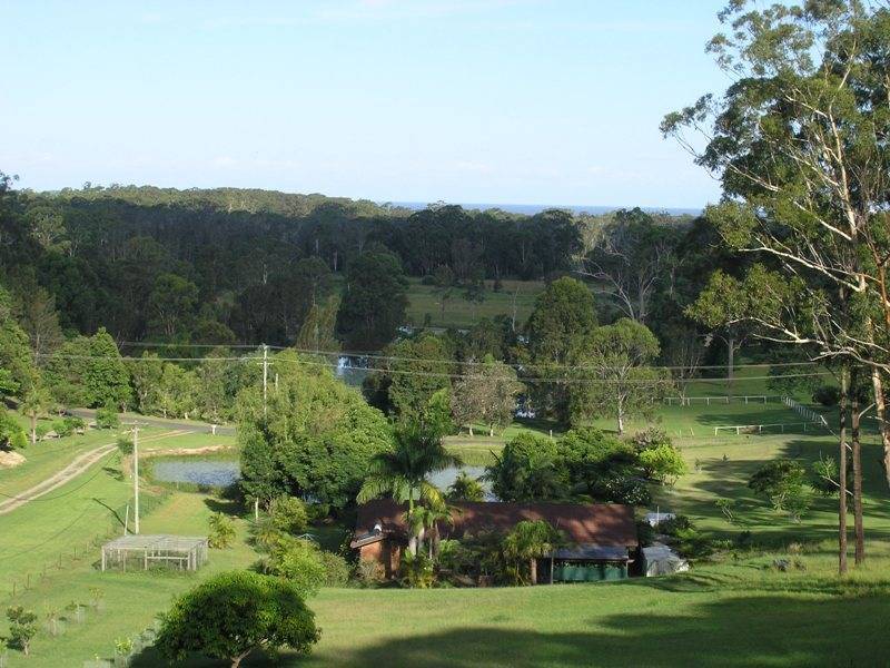 107 Lake Russell Drive, Emerald Beach NSW 2456