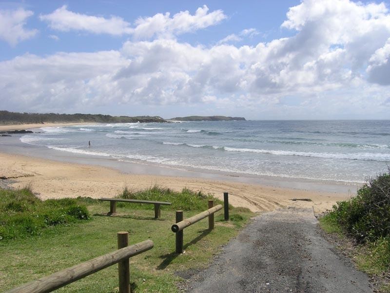 13 Lights Street, Emerald Beach NSW 2456