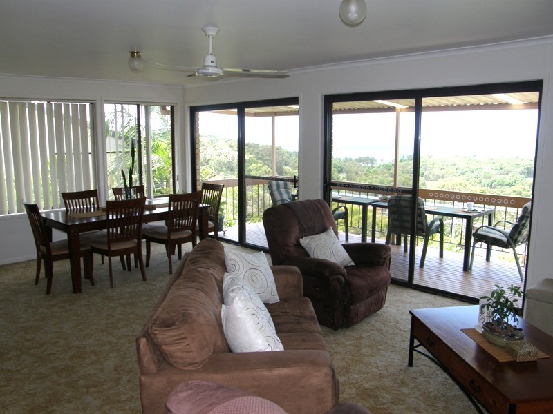 71 Manning Avenue, Coffs Harbour NSW 2450