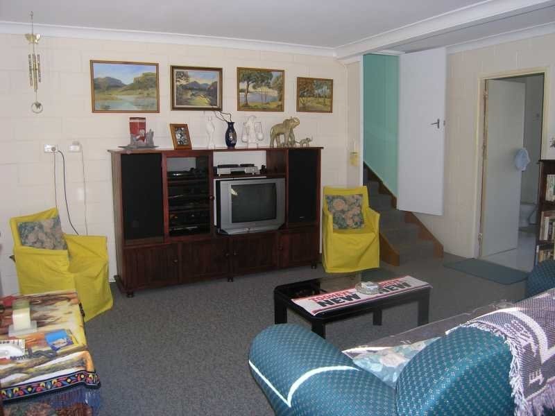 24 Manning Avenue, Coffs Harbour NSW 2450