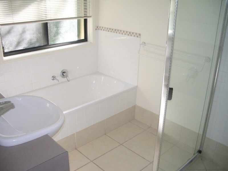 4 Gracemere Blvd, Peregian Springs QLD 4573