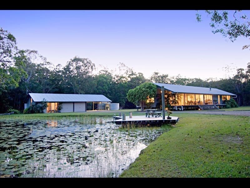 376 Lake Cooroibah Drive, Cooroibah QLD 4565