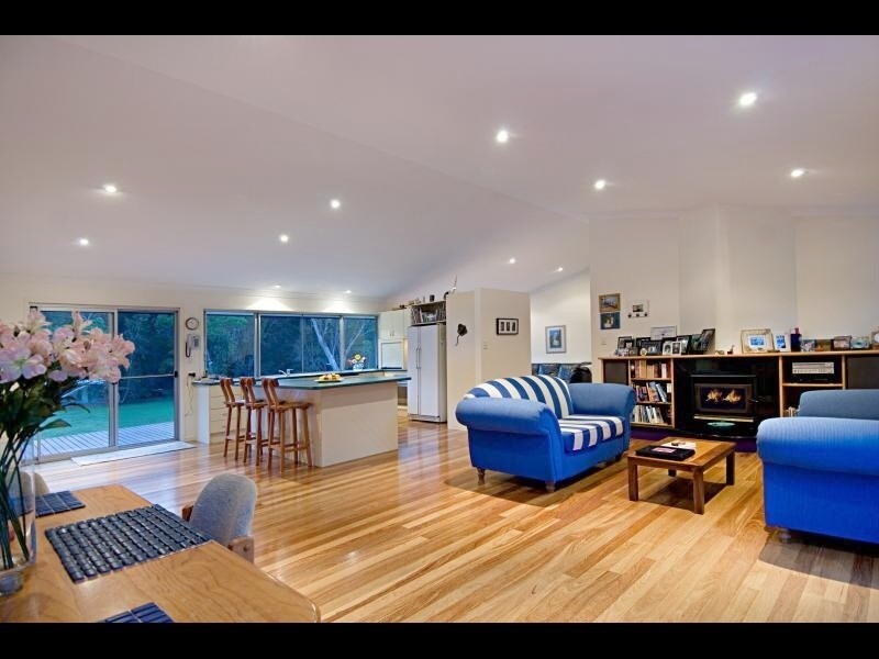 376 Lake Cooroibah Drive, Cooroibah QLD 4565