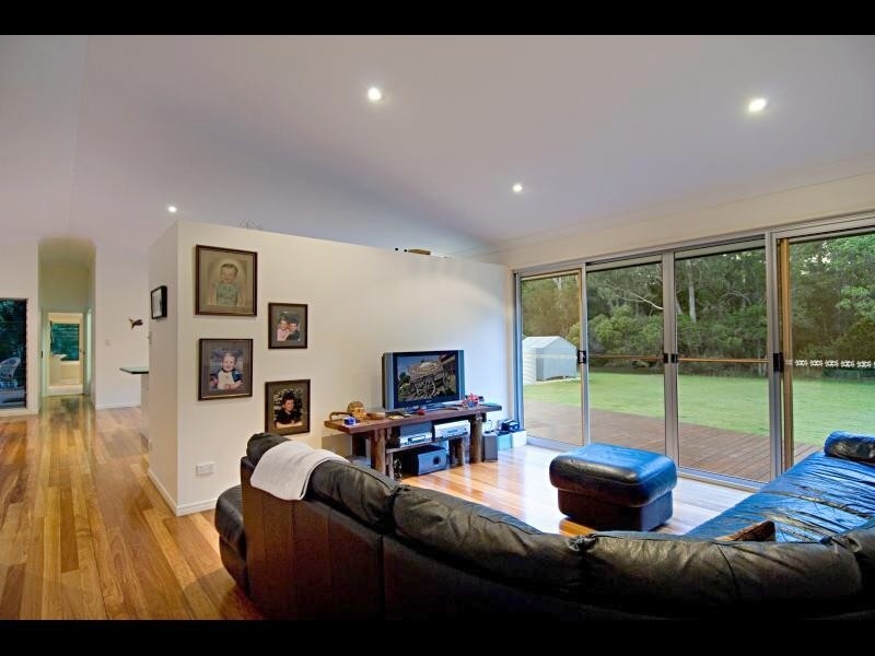 376 Lake Cooroibah Drive, Cooroibah QLD 4565