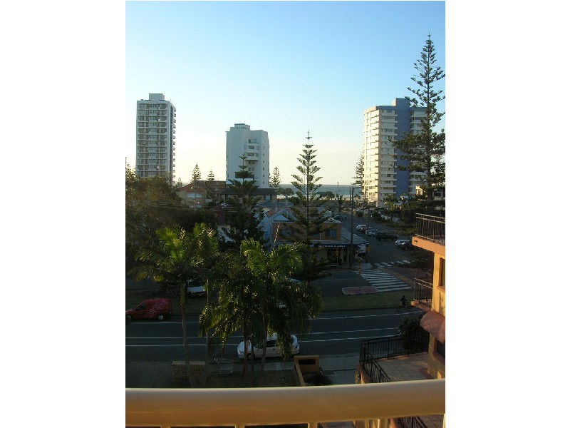 Rainbow Bay QLD 4225