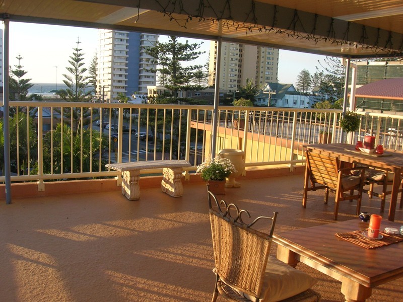 Rainbow Bay QLD 4225
