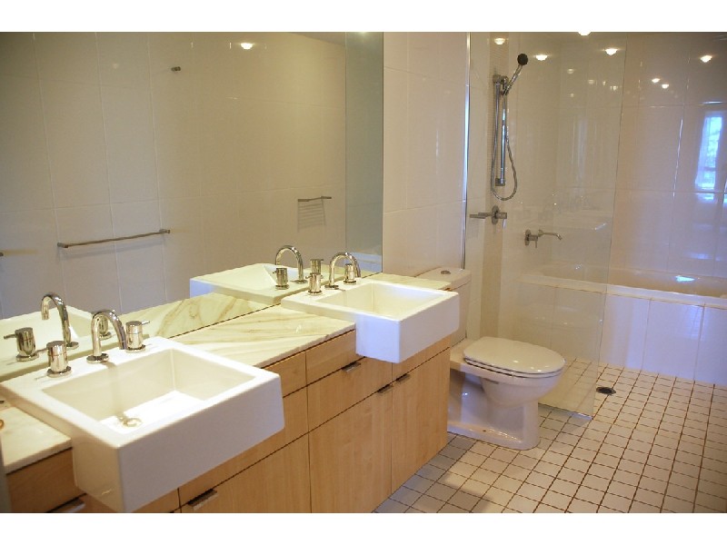 Coolangatta QLD 4225