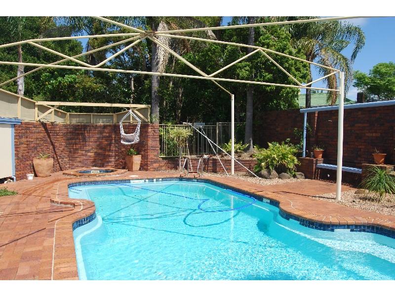 8a Oyster Pint Road , Banora Point NSW 2486