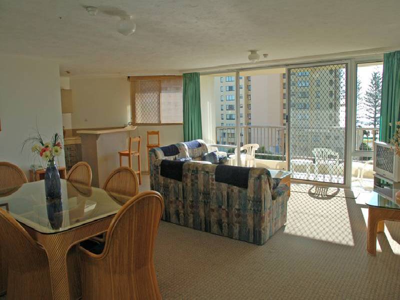 401 Rainbow Commodore, 255 Boundary Street, Rainbow Bay QLD 4225