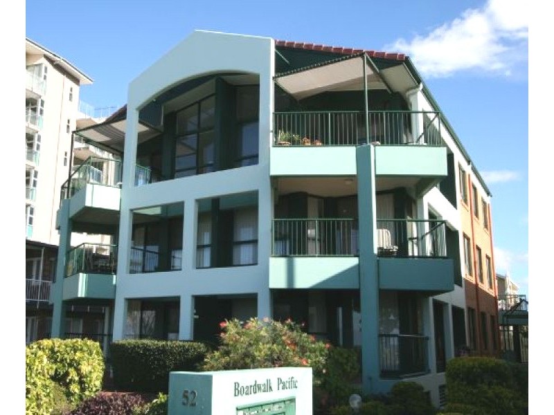 8/52 Pacific Parade, Kirra QLD 4225