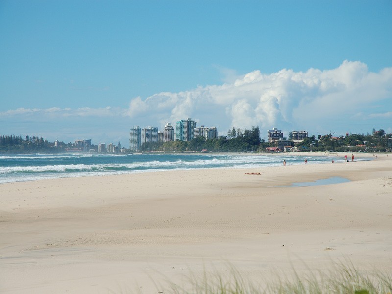 2/220 Pacific Parade, Bilinga QLD 4225