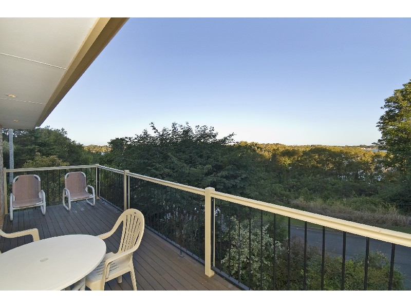 87 Bimbadeen Avenue, Banora Point NSW 2486
