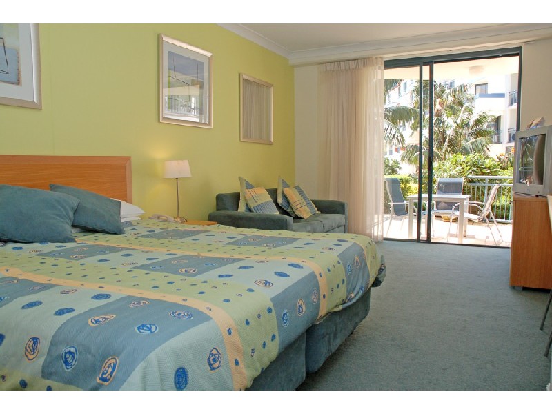 121/123 Calypso Plaza, 99 Griffith Street, Coolangatta QLD 4225