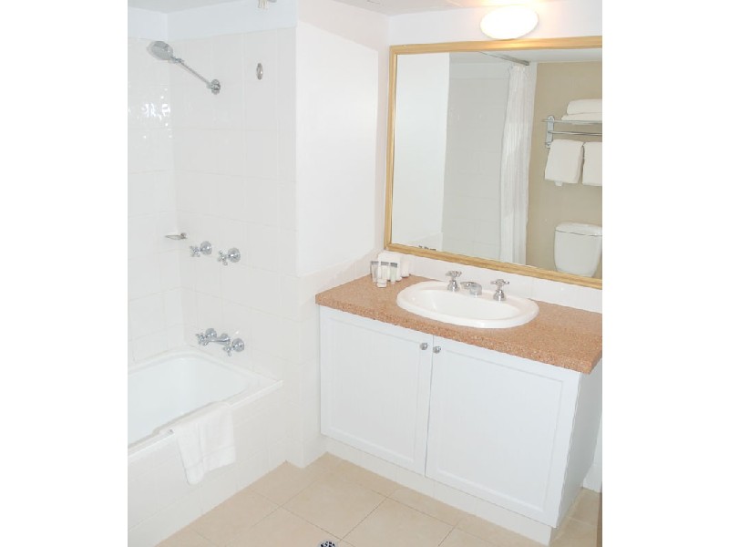 230 Calypso Plaza, 99 Griffith St, Coolangatta QLD 4225