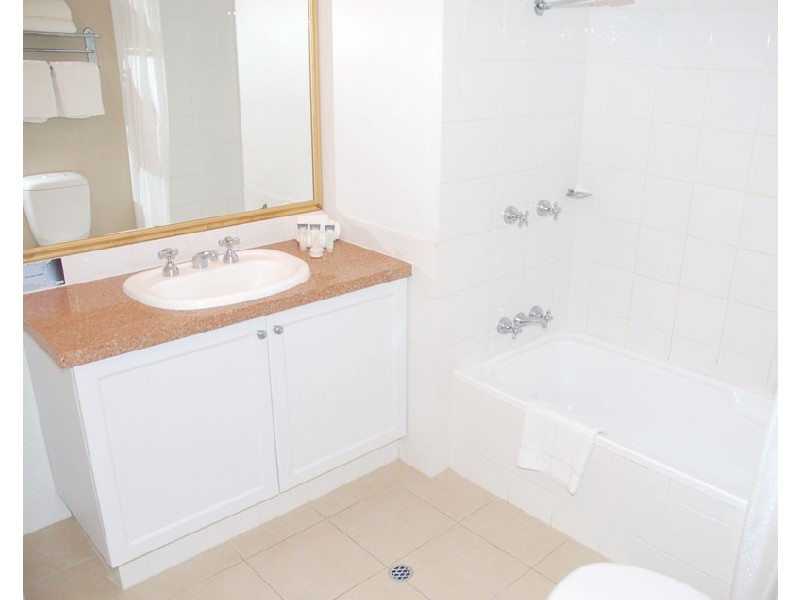 232 Calypso Plaza, 99 Griffith St, Coolangatta QLD 4225