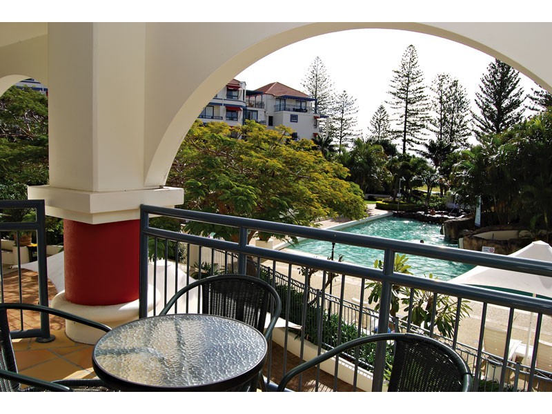 239/241 Calypso Plaza, 99 Griffith Street, Coolangatta QLD 4225
