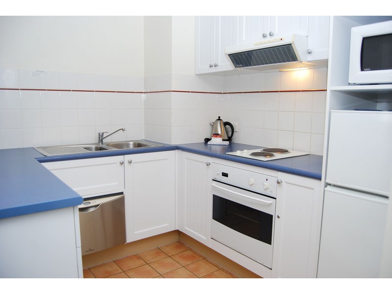 345-347 Calypso Plaza, 99 Griffith Street, Coolangatta QLD 4225