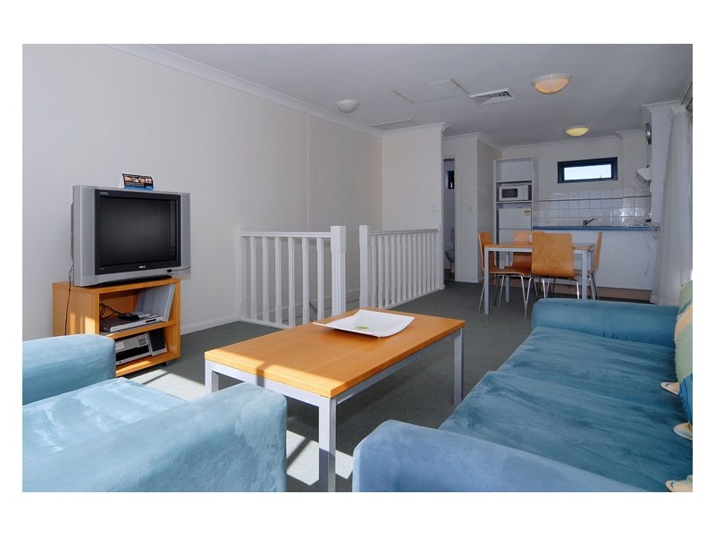 447 Calypso Plaza, 99 Griffith Street, Coolangatta QLD 4225
