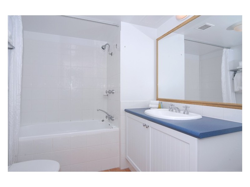 447 Calypso Plaza, 99 Griffith Street, Coolangatta QLD 4225