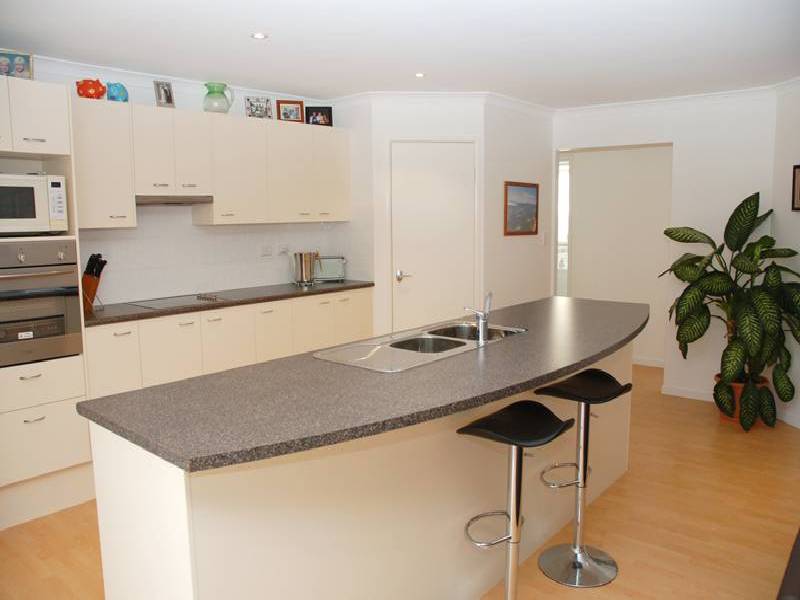 2 Dromara Court, Banora Point NSW 2486