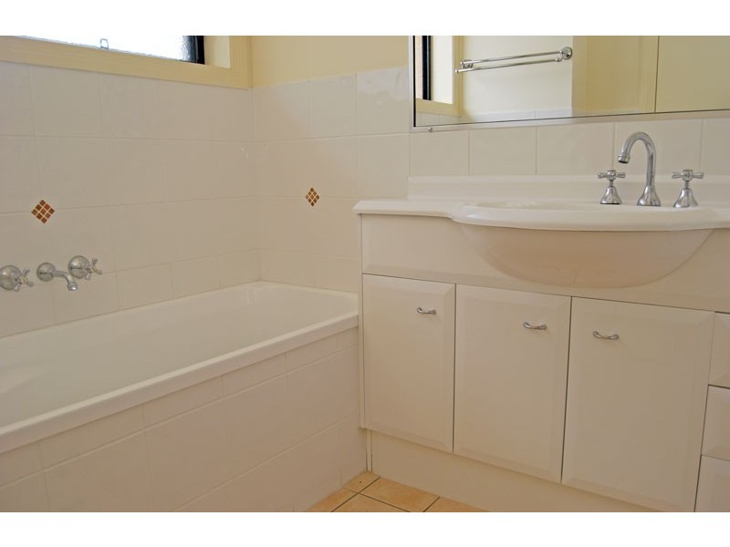 8/20 Dutton St, Coolangatta QLD 4225
