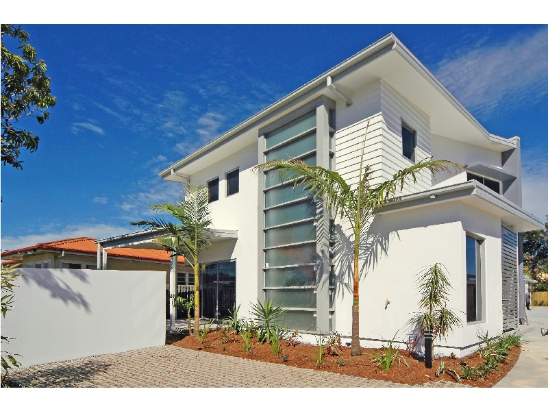 2/32 Korina Avenue, Kirra QLD 4225