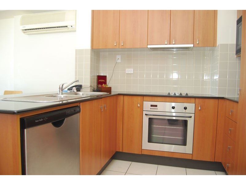 705 Mantra Coolangatta Beach, 88 Marine Parade, Coolangatta QLD 4225