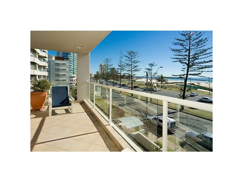 3/136 Lindor Apartments, Marine Parade, Coolangatta QLD 4225