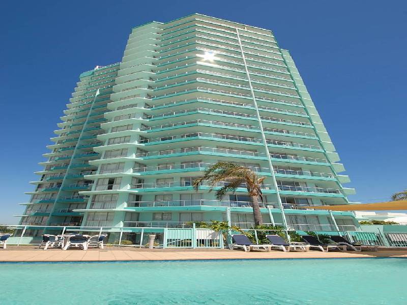 411 Ocean Plaza, 70 Marine Parade, Coolangatta QLD 4225