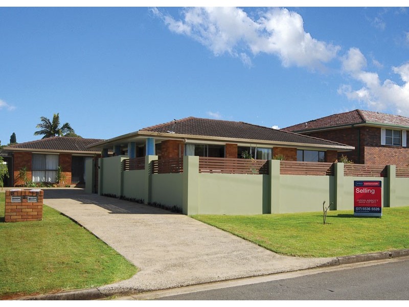 17 Pacific Drive, Banora Point NSW 2486