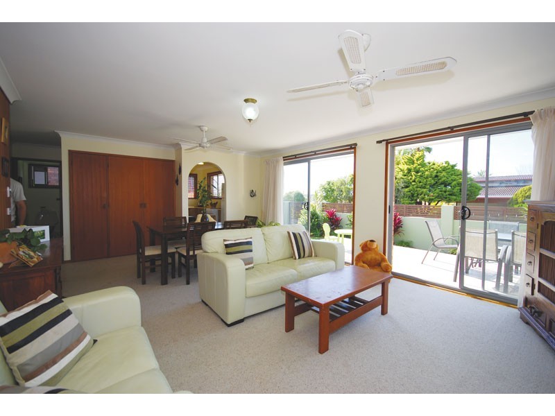 17 Pacific Drive, Banora Point NSW 2486
