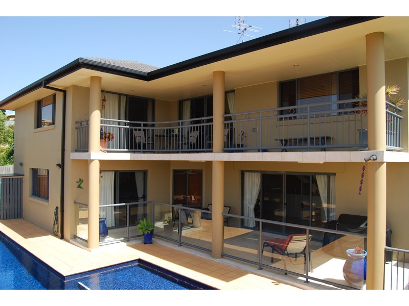 7 Comenara Crescent, Banora Point NSW 2486