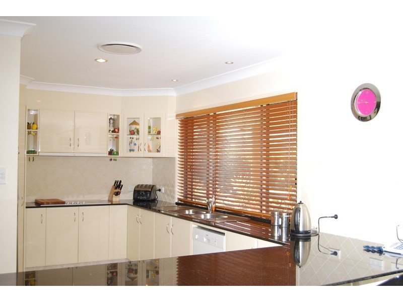 7 Comenara Crescent, Banora Point NSW 2486