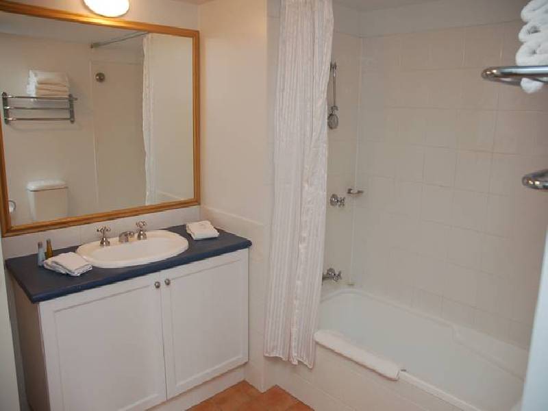 252 Calypso Plaza, 99 Griffith Street, Coolangatta QLD 4225