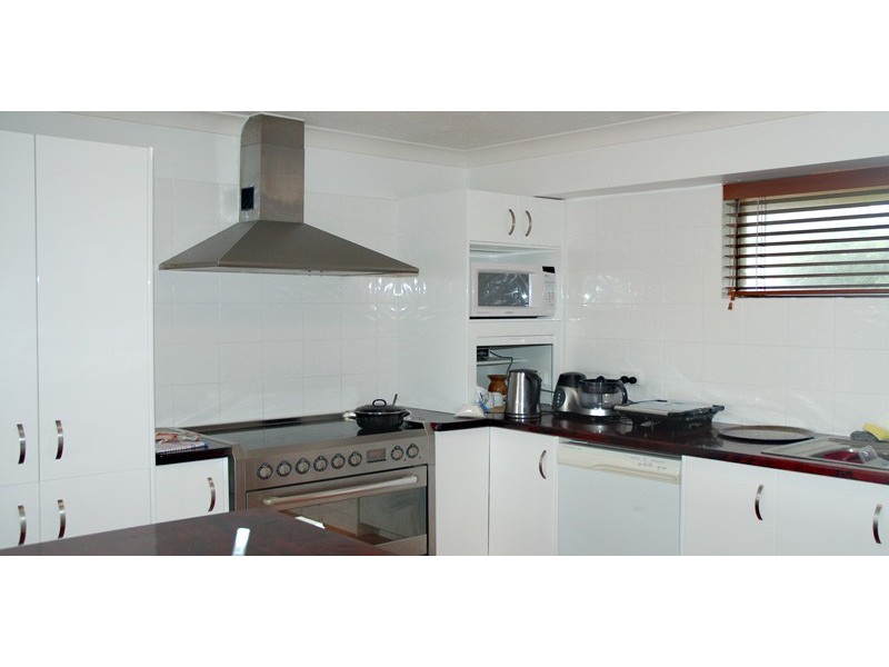 8/7 Eden Avenue, Rainbow Bay QLD 4225